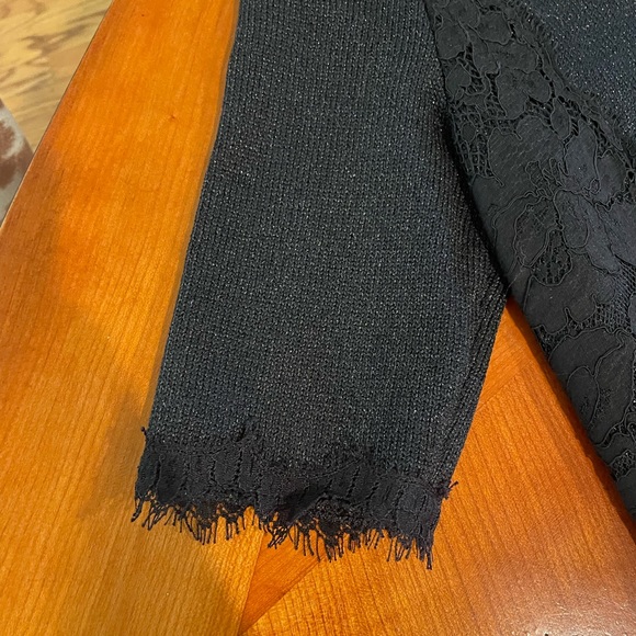 St. John Evening long black dress with embedded lace. - Picture 3 of 7